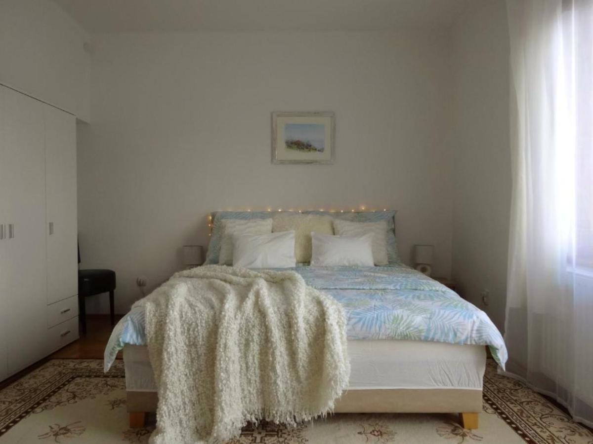 شقة Laszlo Apartman تيهاني المظهر الخارجي الصورة