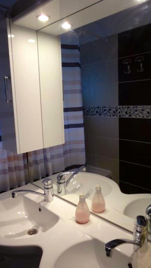 شقة Laszlo Apartman تيهاني المظهر الخارجي الصورة