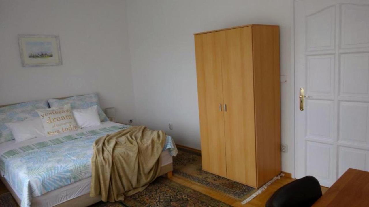 شقة Laszlo Apartman تيهاني المظهر الخارجي الصورة